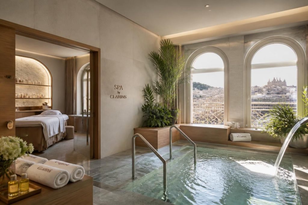 découvrez le spa by clarins à l’intercontinental hôtel dieu à marseille : avis clients, soins bien-être exclusifs et prestations haut de gamme pour une expérience relaxante inoubliable.